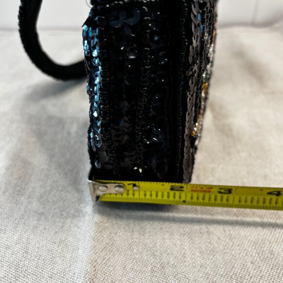 Made in India Beaded New Year's Eve Champagne "Cheers"Bag - Black, Gold & Sliver - Picture 10 of 11